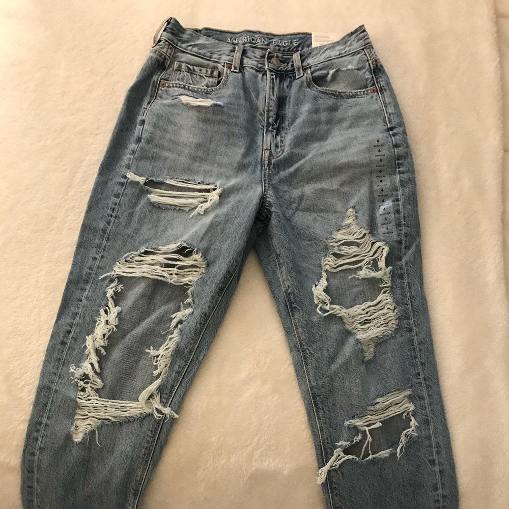 American Eagle High Waisted Mom Jeans